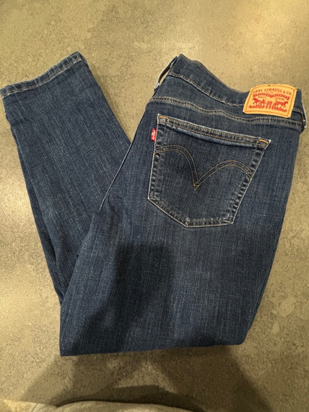 Levi's Medium Dark Wash Distressed Straight Leg / Boyfriend Jeans Size 33